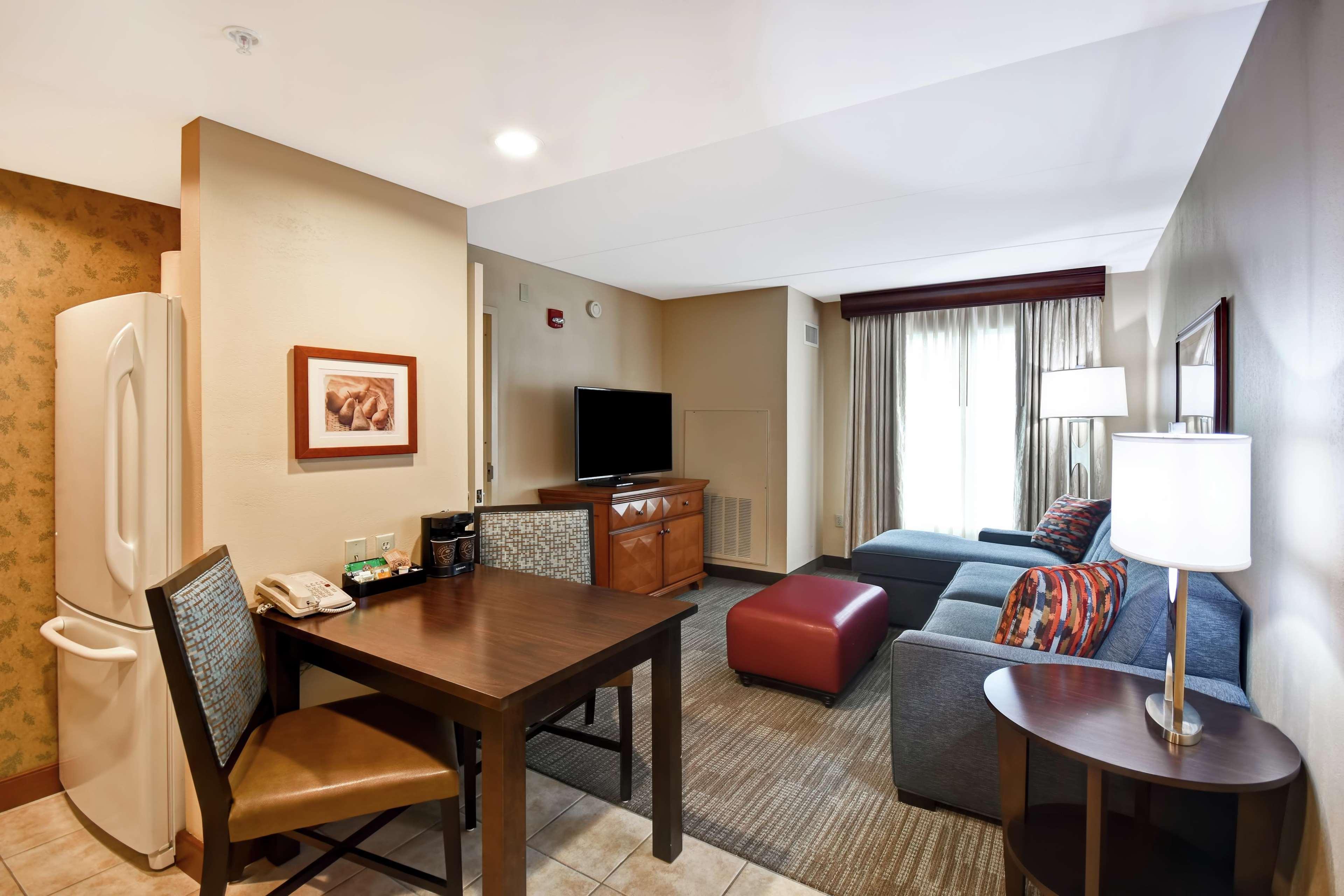Homewood Suites By Hilton Lancaster Rohrerstown Exterior photo