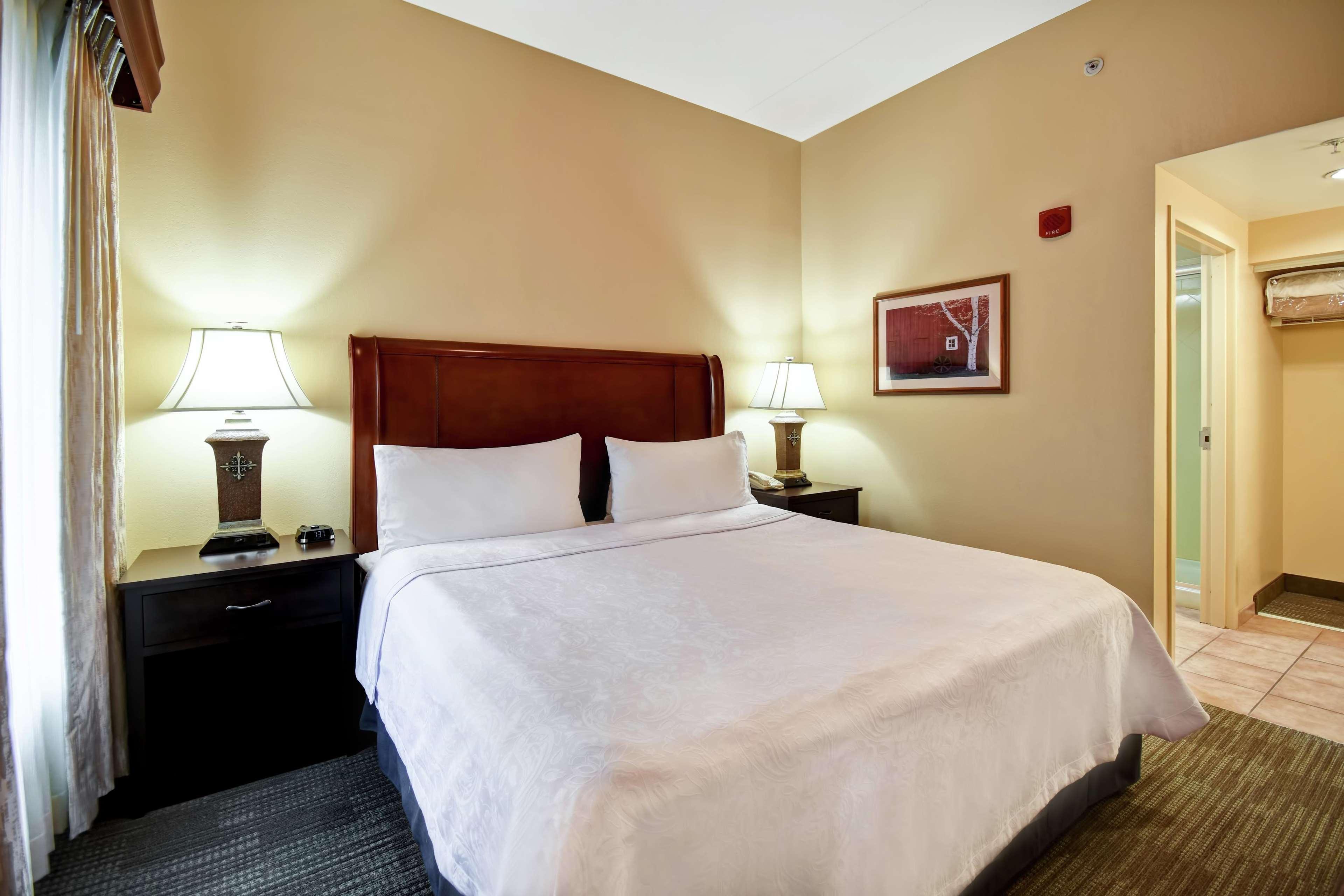 Homewood Suites By Hilton Lancaster Rohrerstown Exterior photo