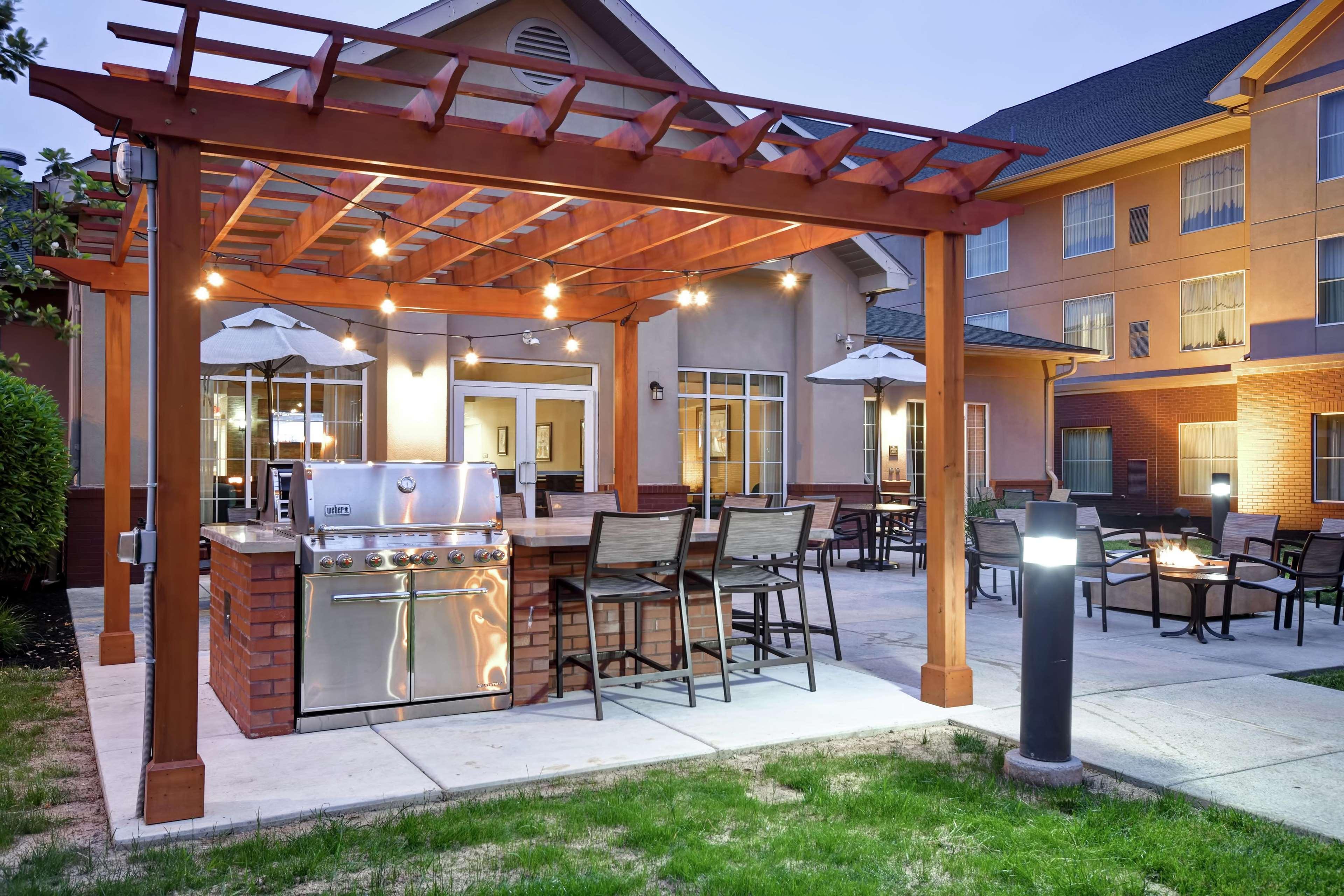Homewood Suites By Hilton Lancaster Rohrerstown Exterior photo