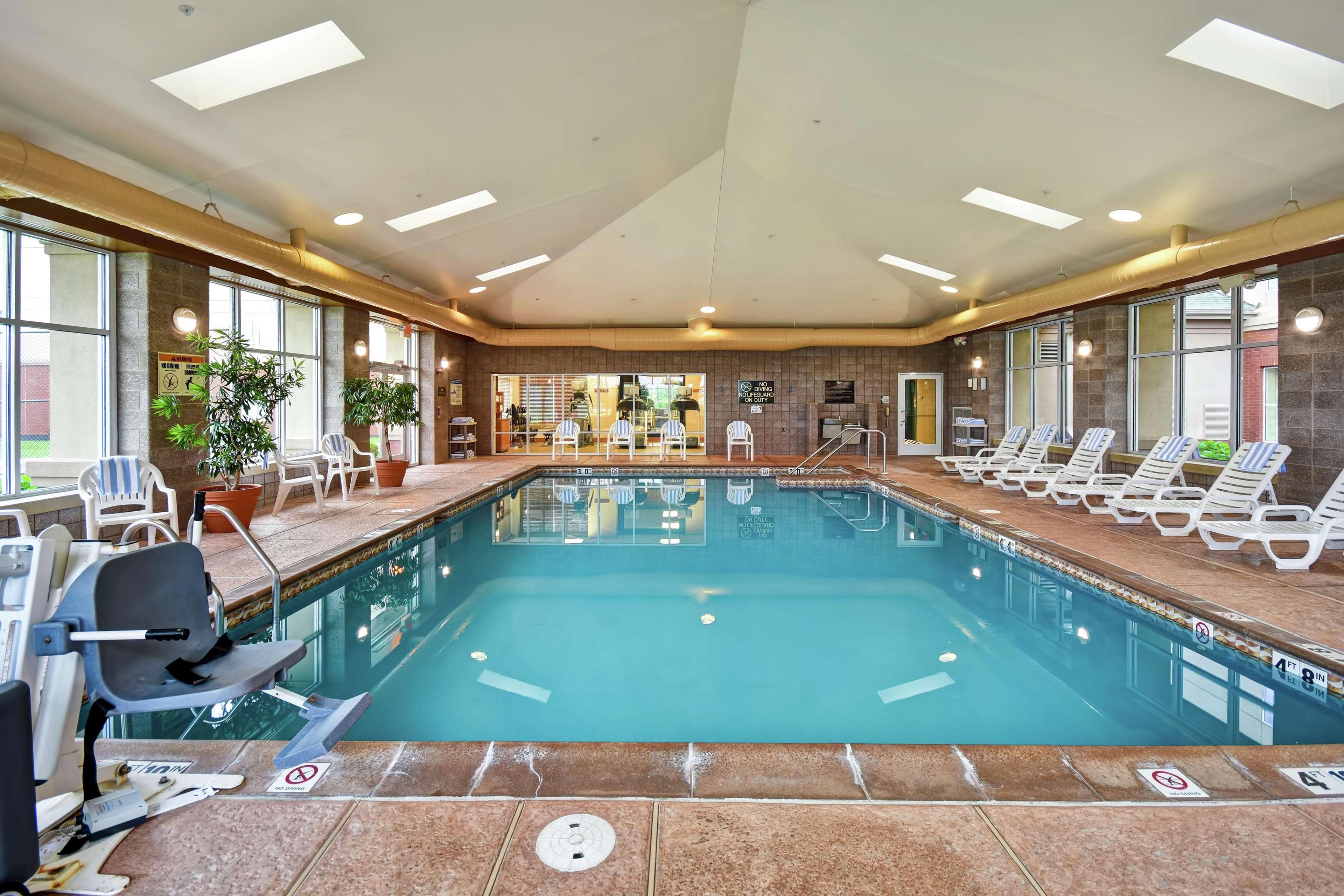 Homewood Suites By Hilton Lancaster Rohrerstown Exterior photo
