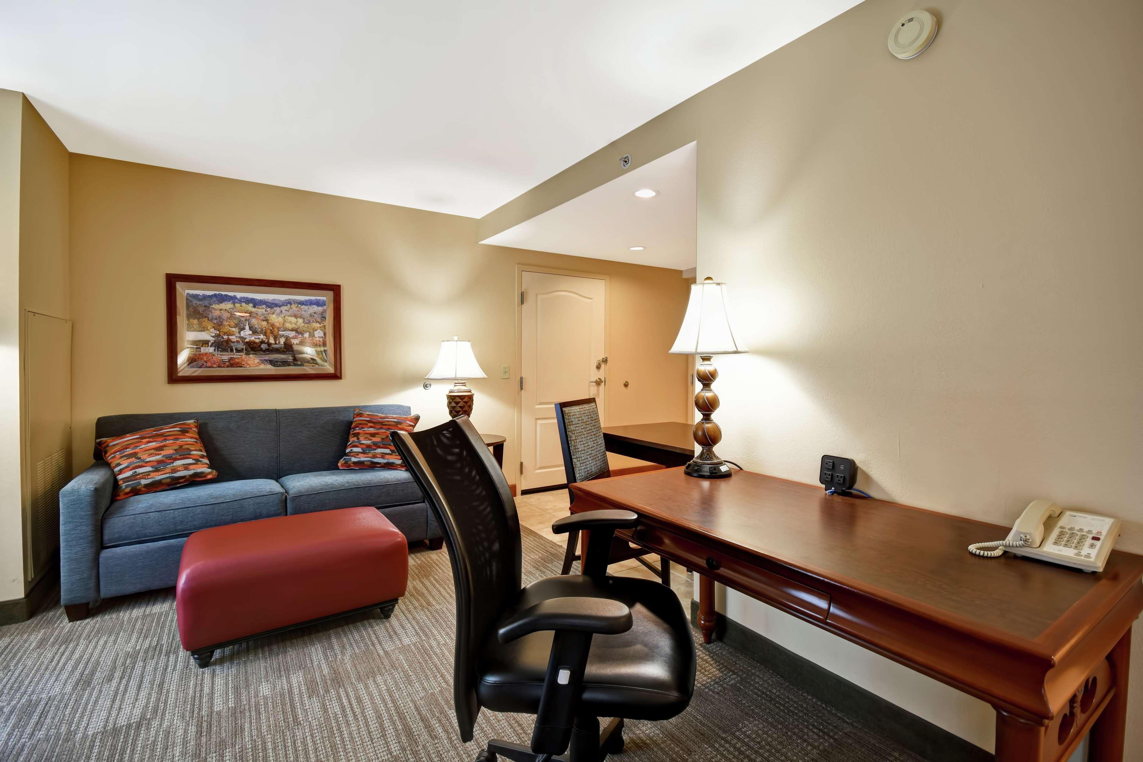 Homewood Suites By Hilton Lancaster Rohrerstown Exterior photo