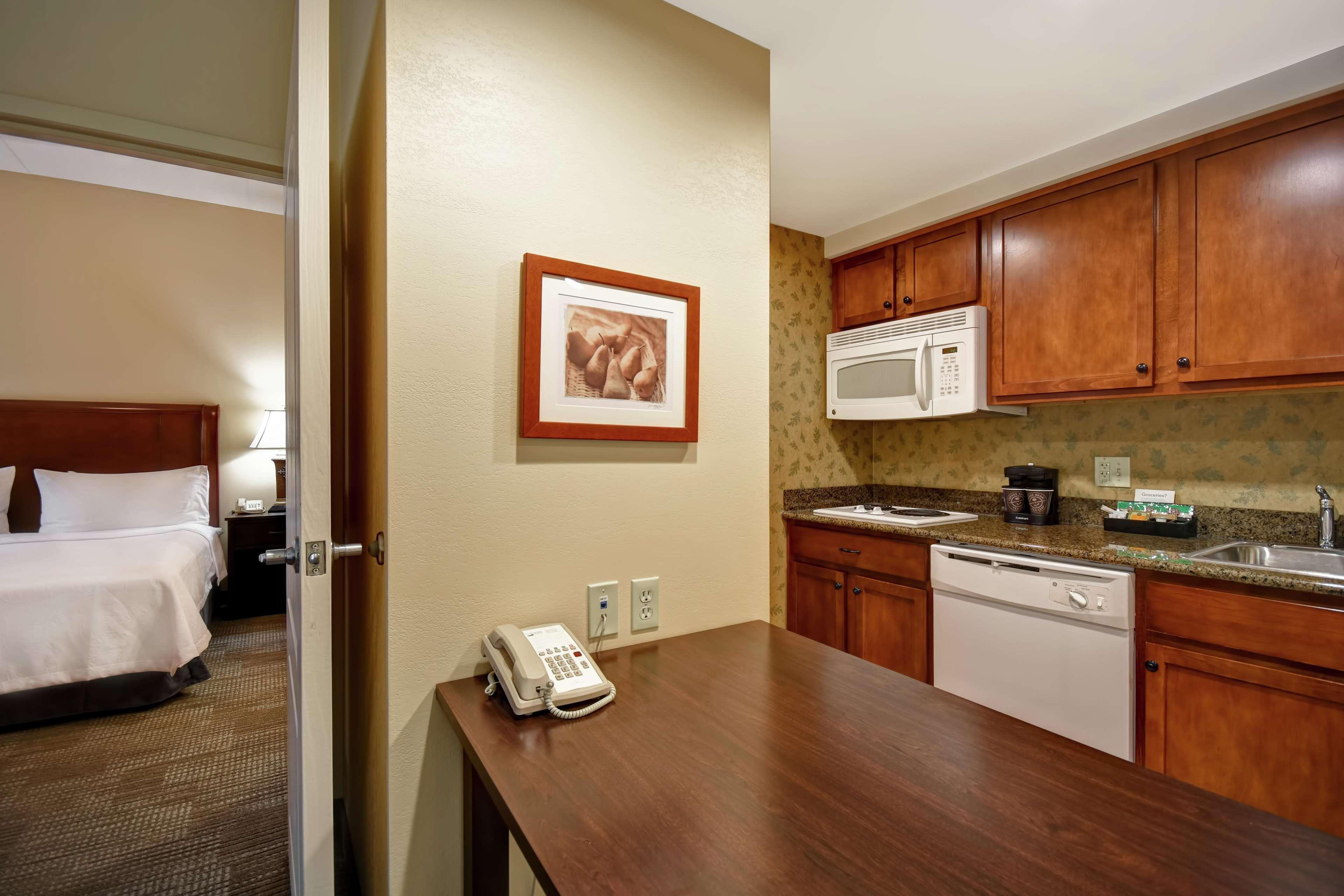 Homewood Suites By Hilton Lancaster Rohrerstown Exterior photo