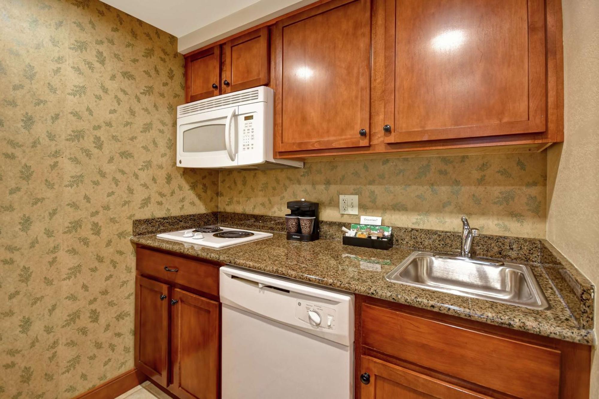 Homewood Suites By Hilton Lancaster Rohrerstown Exterior photo