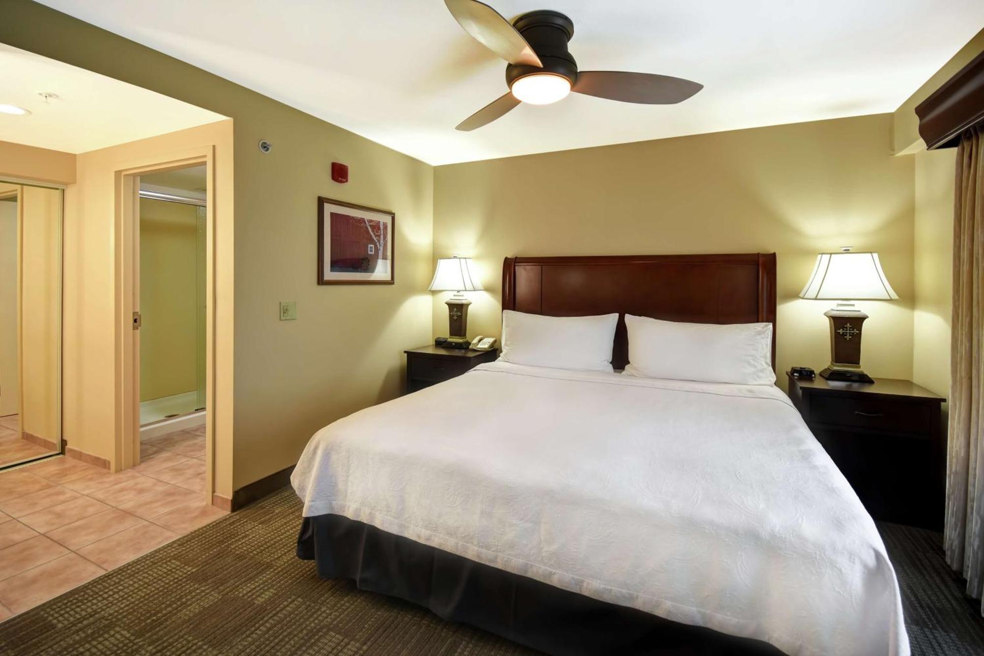 Homewood Suites By Hilton Lancaster Rohrerstown Exterior photo