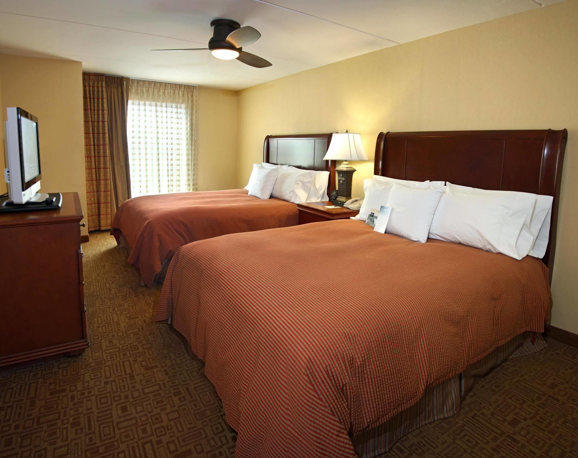 Homewood Suites By Hilton Lancaster Rohrerstown Exterior photo