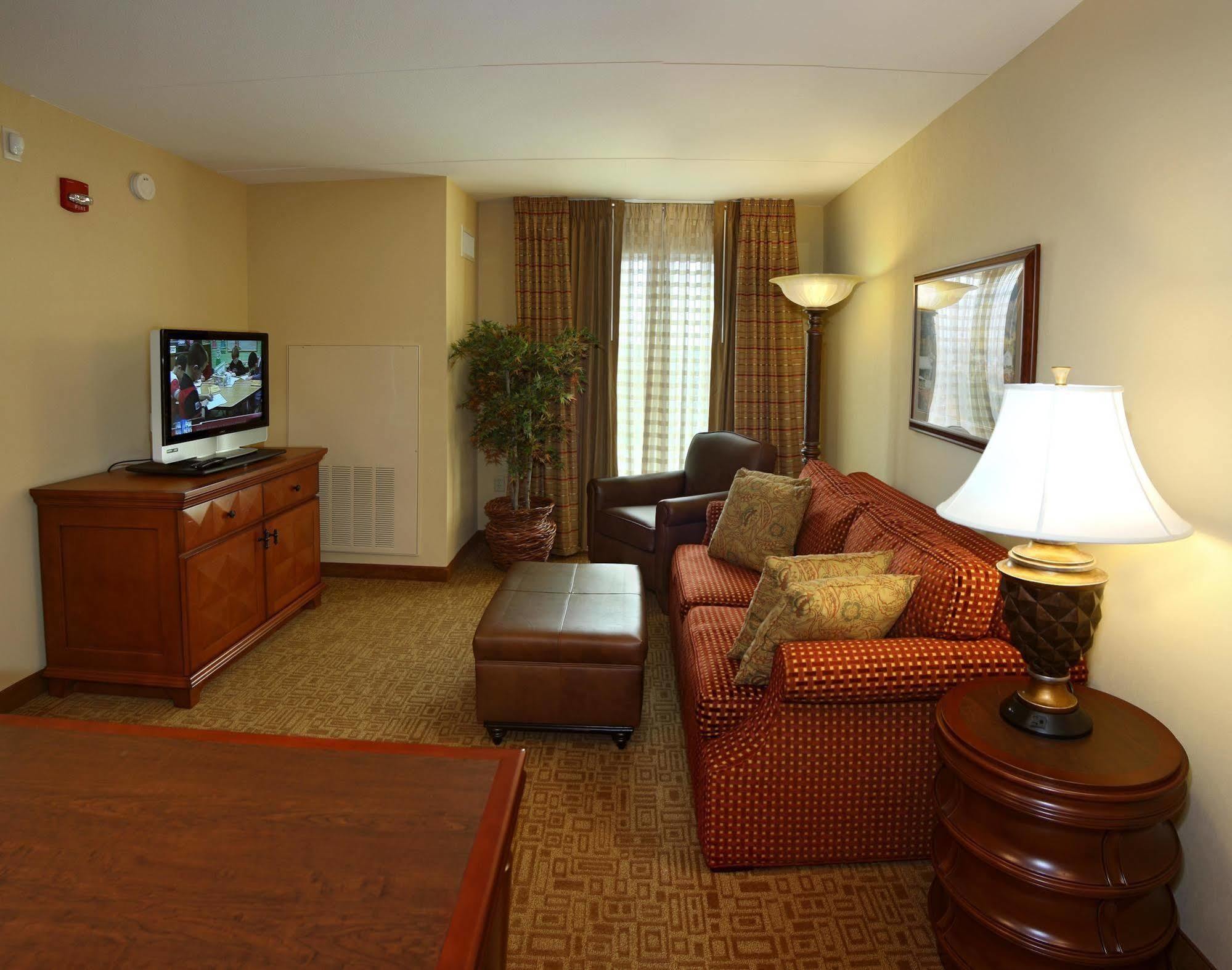 Homewood Suites By Hilton Lancaster Rohrerstown Exterior photo